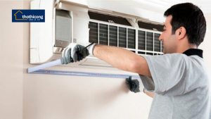 Thợ lắp đặt điều hòa